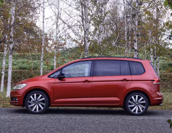 Volkswagen Touran TDI [Worldwide] '2021–pr.