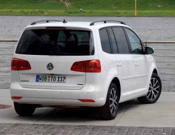Volkswagen Touran TDI BlueMotion '2010–15