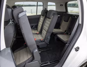 Interior Volkswagen Touran TSI '2015–21