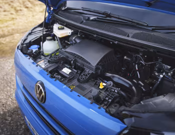 Bajo el capó Volkswagen Transporter [UK-spec] (T7) '2025–pr.