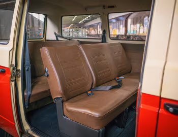 Interior Volkswagen Transporter Bus (T3 / 25) '1979–82