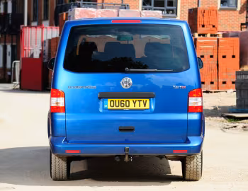 Volkswagen Transporter Combi [UK-spec] (T5) '2010–15