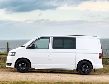 Volkswagen Transporter Combi Sportline [UK-spec] (T5) '2011–15