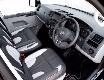 Interior Volkswagen Transporter Sportline [UK-spec] (T5) '2011–15