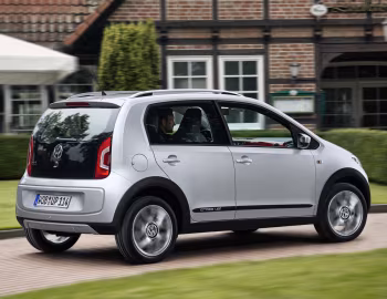 Volkswagen cross up! [Worldwide] '2013–16