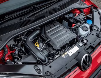 Bajo el capó Volkswagen up! GTI [UK-spec] (Typ AA) '2018–19
