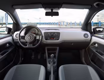 Panel frontal Volkswagen up! Track [Latam] '2016–17