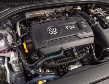 Bajo el capó Volkswagen Vento GLI [Argentina] '2023–24