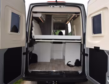 Ambos 2018–25 Volkswagen Crafter Westfalia Sven Hedin '2017–25
