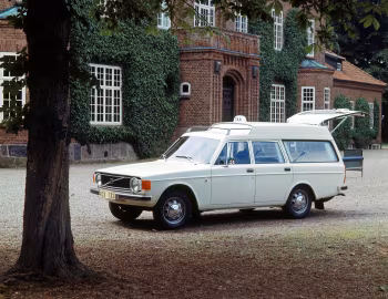 1973 Volvo 145 Express Taxi '1972–73