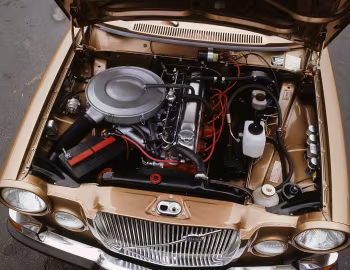 Sous la capuche 1972 Volvo 164 '1971–72