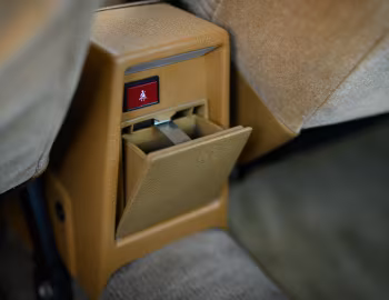 Interior Volvo 240 GLE [Japan] (P244) '1988–93