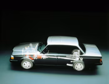 1983–84 Volvo 240 Turbo [Worldwide] (P244) '1982–84
