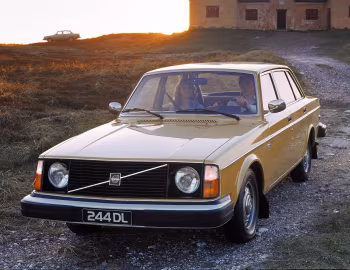 1975–77 Volvo 244 DL [Worldwide] (P244) '1974–77