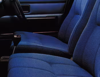 Interior 1975–77 Volvo 244 DL [Japan] (P244)