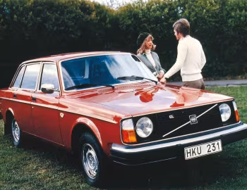 1975–77 Volvo 244 GL [Worldwide] (P244) '1974–77