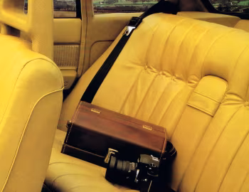 Intérieur 1980 Volvo 244 GLE [Japan] (P244)