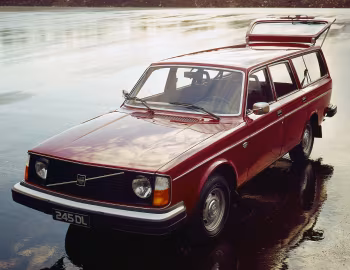 1975–77 Volvo 245 DL [Worldwide] (P245)