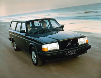 1983–84 Volvo 240 GLT Estate [UK-spec] (P245)