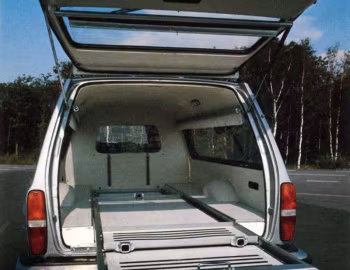 Coffre 1975–77 Volvo 245 Hearse