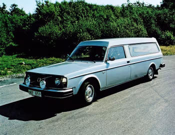 1975–77 Volvo 245 Hearse