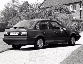 Volvo 440 Turbo [UK-spec] '1988–93
