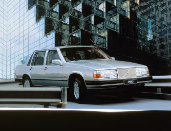 Volvo 760 GLE [UK-spec] '10.1987–09.1990