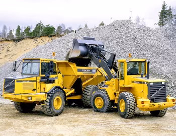 Volvo BM A25C 6×6, Volvo L90D