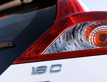 Volvo C30 1.6D DRIVe [UK-spec] '01–10.2009