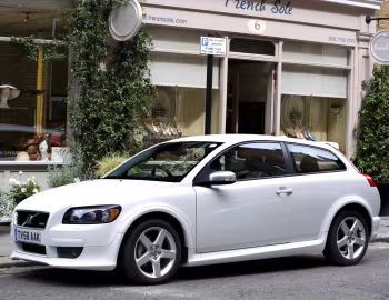 Volvo C30 R-Design DRIVe Efficiency [UK-spec] '2008–09