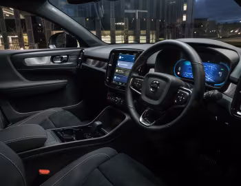 Interior Volvo C40 Recharge Twin [UK-spec] '2022–23