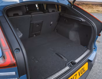 Ambos Volvo C40 Recharge Twin [UK-spec] '2022–23