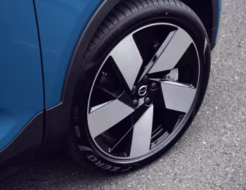 Volvo C40 Recharge [Japan] '2022–24
