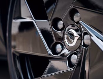 Volvo EC40 "Black Edition" [Worldwide] '2024–pr.