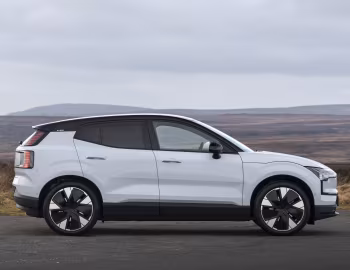 Volvo EX30 [UK-spec] '2024–pr.