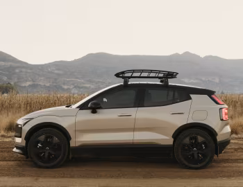 Volvo EX30 Cross Country Twin Performance [South Africa] '2025–pr.
