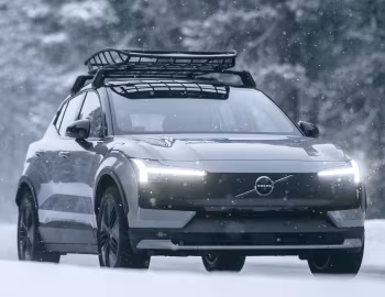 Volvo EX30 Cross Country Twin Performance [Worldwide] '2025–pr.