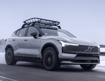 Volvo EX30 Cross Country Twin Performance [Worldwide] '2025–pr.