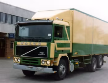 Volvo F12 Intercooler 6×2 rigid Arka '1986