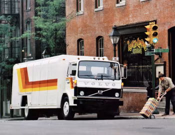 Volvo F6 Beverage Truck [North America] '1975–86