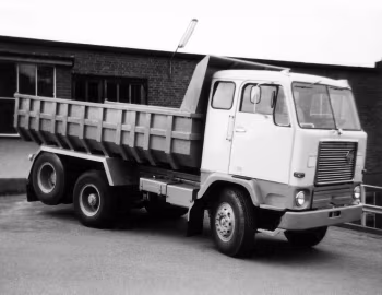 Volvo F88 6×2 Sörling Kipper '1965