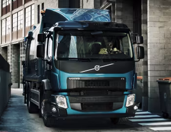 Volvo FE 320 6×2 rigid Sleeper cab Refuse truck '2013–pr.