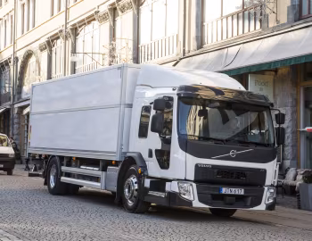Volvo FE 4×2 rigid LEC with SKAB beverage body '2018–pr.