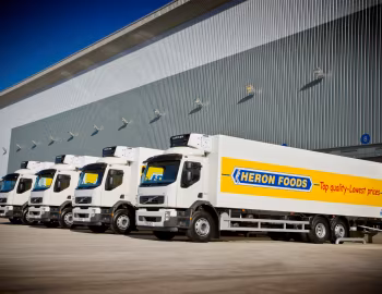 Volvo FE 6×2 [UK-spec] '2006–13