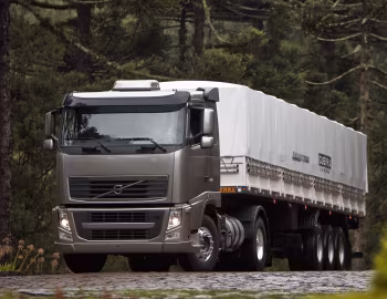 Volvo FH 440 4×2T Sleeper cab [Brazil] '2010–pr.