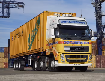 Volvo FH 460 6×2 tractor Globetrotter XL cab [UK-spec] '2009–12