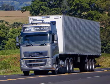 Volvo FH 480 6×4T Globetrotter XL cab [Brazil] '2010–pr.