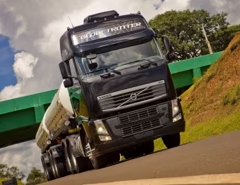 Volvo FH 480 6×4T Globetrotter XL cab [Brazil] '2010–pr.