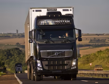 Volvo FH 520 6×4T Globetrotter XL cab [Brazil] '2010–pr.