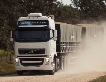 Volvo FH 540 6×2T Globetrotter XL cab [Brazil] '2012–13